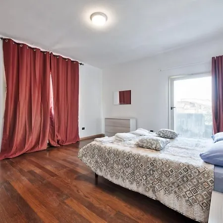 Venice H&s Private With Ac 게스트하우스 *