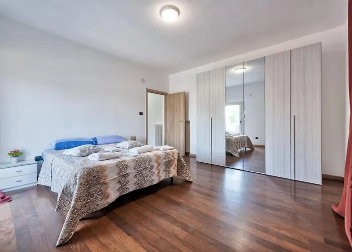 Venice H&s Private With Ac